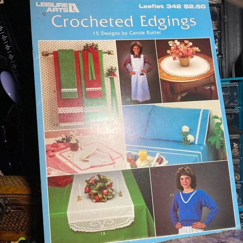 1984 Leisure Arts Crocheted Edgings Leaflet 342 with 15 designs by Carole Rutter